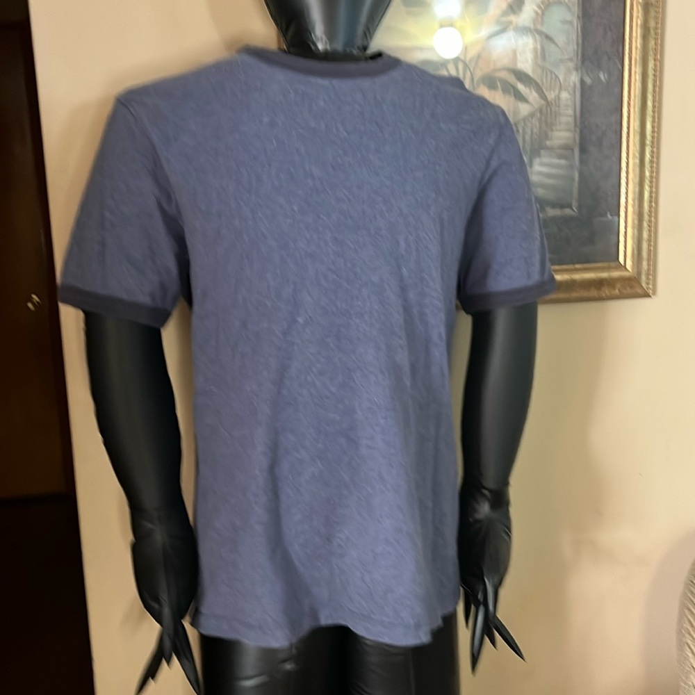 Gap t shirt